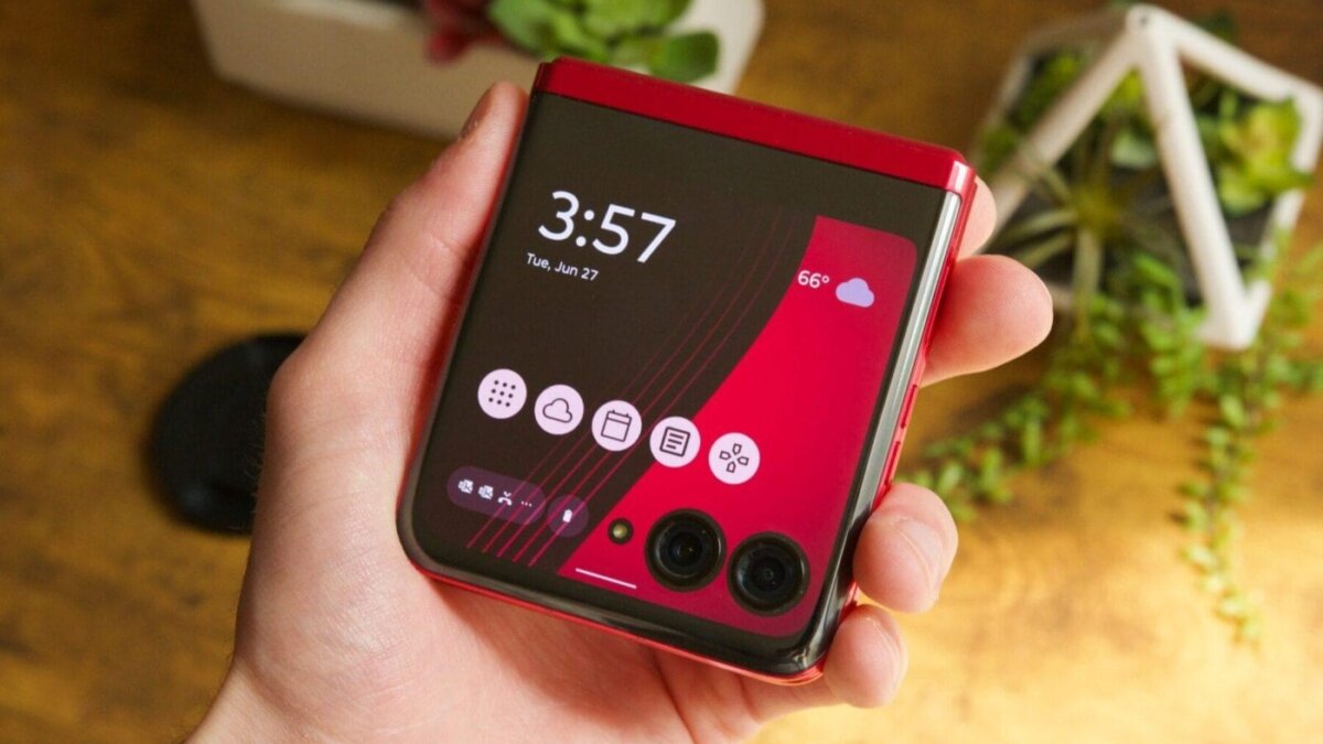 Motorola Razr+ и Edge 50 Ultra стали цифровыми ключами для BMW 3 motorola razr plus