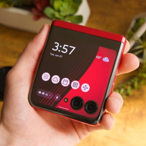 motorola razr plus