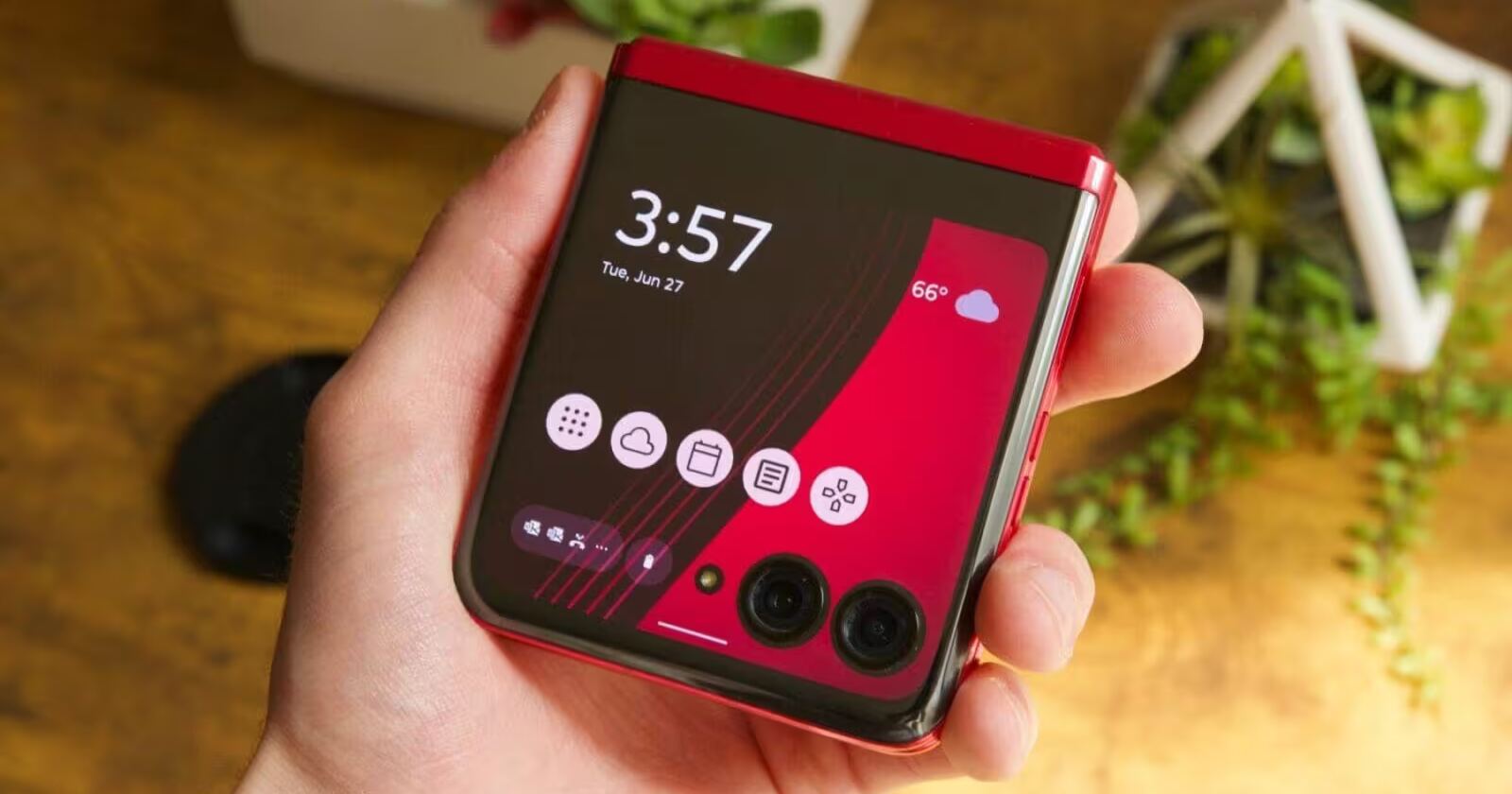 Motorola Razr+ и Edge 50 Ultra стали цифровыми ключами для BMW