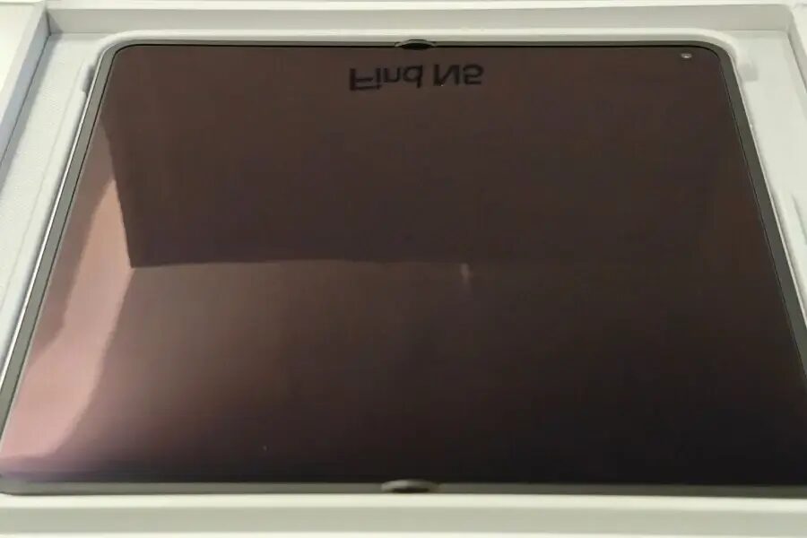 Oppo Find N5: революционный складной смартфон с защитой от воды 6 oppo find n5 crease live image 2