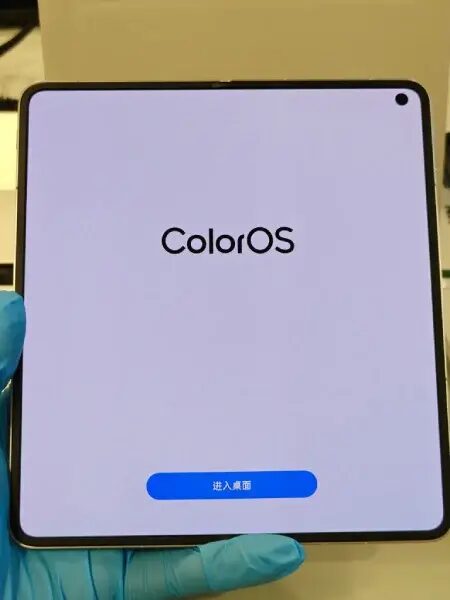 Oppo Find N5: революционный складной смартфон с защитой от воды 5 oppo find n5 crease live image 3