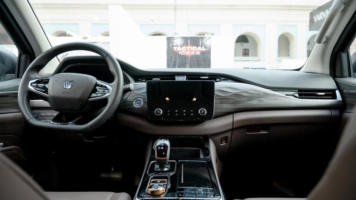 Объявлены цены на первый в России пикап-хардтоп OTING Palasso 9