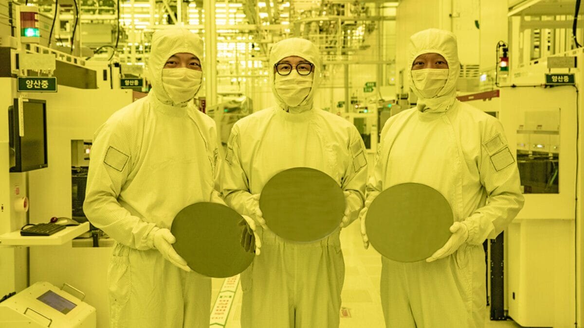 Samsung снова стала №1 на рынке чипов, обогнав конкурентов по выручке 5 samsung foundry 3nm semiconductor chip wafer 1200x675 1