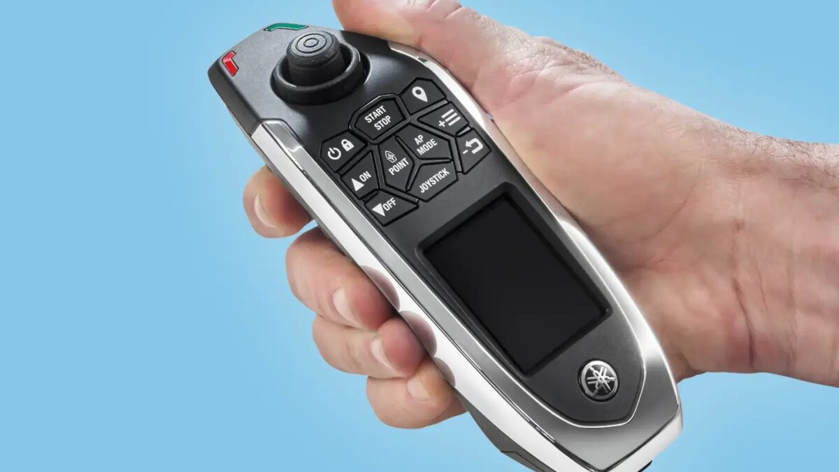 Yamaha представила беспроводной пульт для лодок 3 yamaha controller1