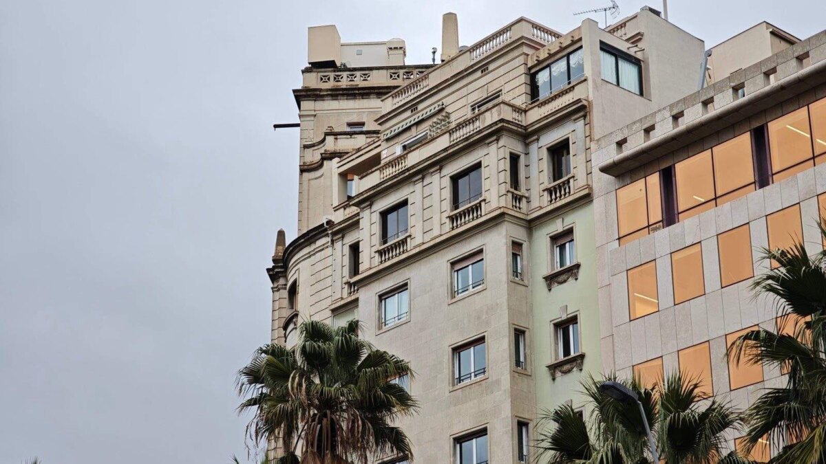 Xiaomi 15 Ultra и Apple iPhone 16 Pro Max: Подробное сравнение камер 40 Xiaomi 15 Ultra