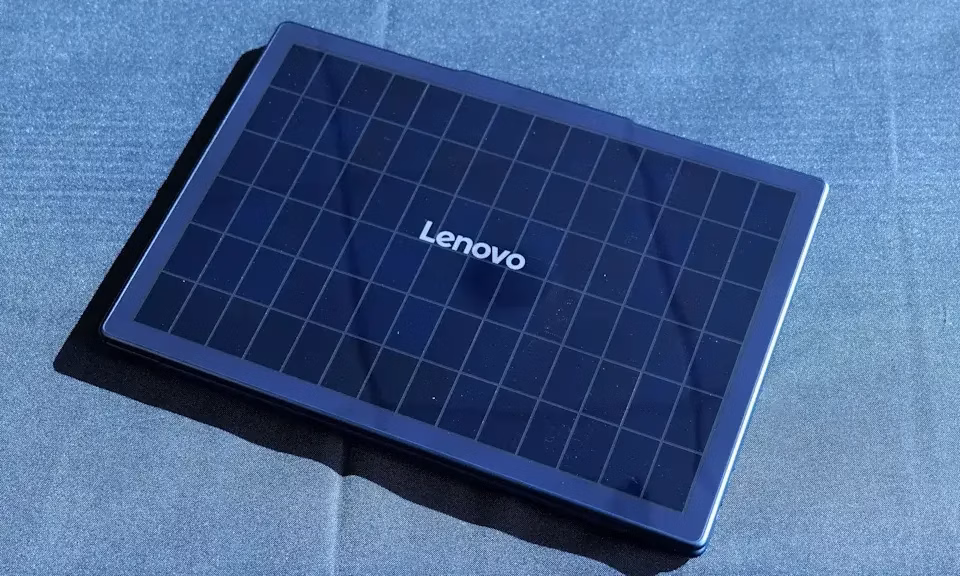 MWC 2025: Lenovo показала первый ноутбук с солнечными панелями 3 Lenovo Yoga Solar PC Concept