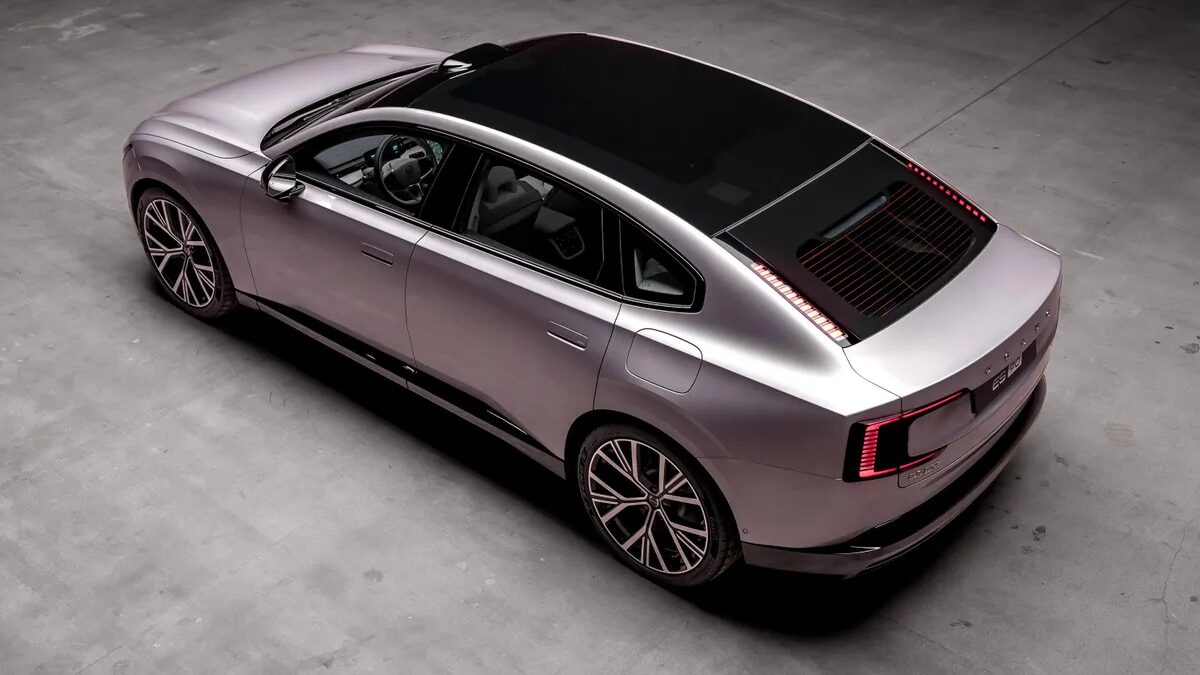 Volvo ES90 2026: электрический седан с современным дизайном, вид с крыши и кузова