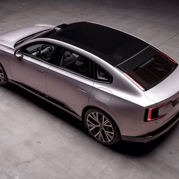 342423 volvo es90 exterior.jpg