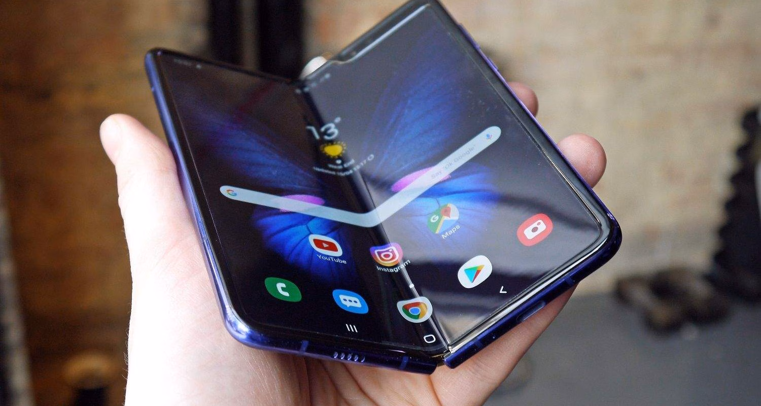 Samsung запатентовал новый форм-фактор горизонтальной раскладушки 3 d3e01ec20d54857763c10b3b411a0da4