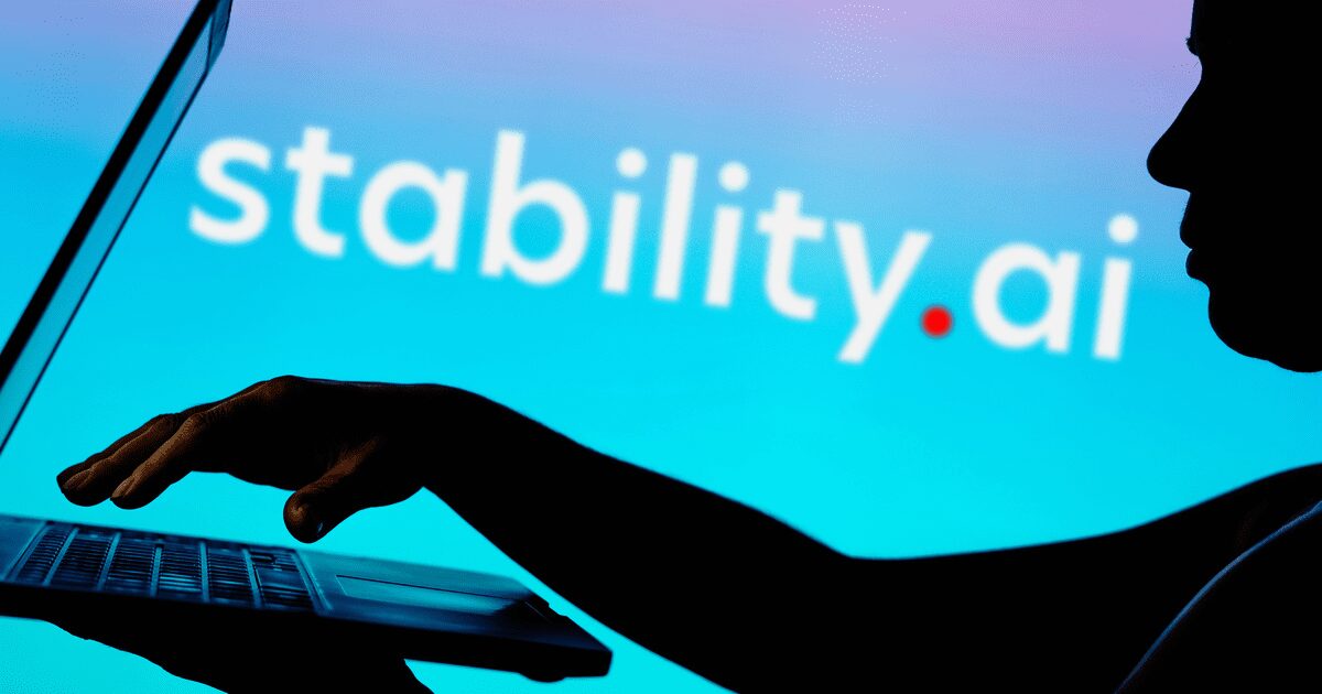 Камера iPhone 15 Pro Max с тремя объективами крупный план