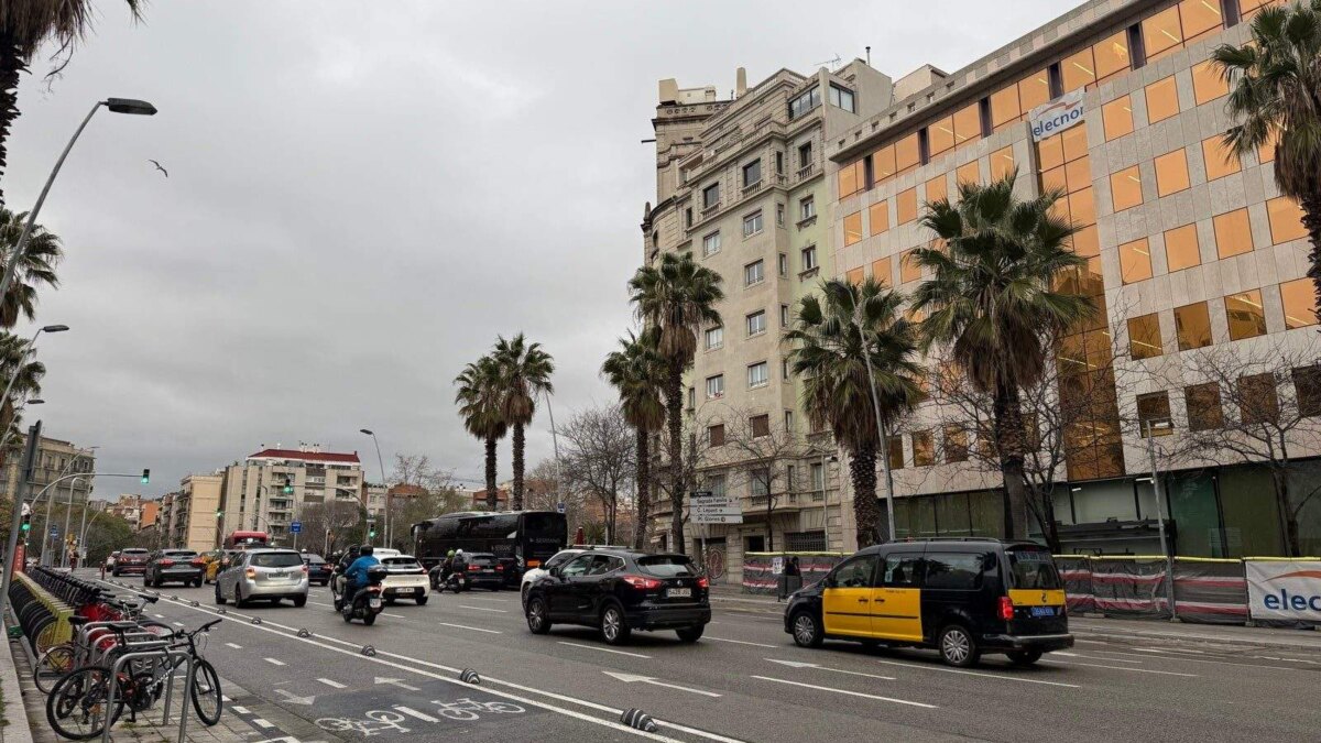 Xiaomi 15 Ultra и Apple iPhone 16 Pro Max: Подробное сравнение камер 25 iPhone 16 Pro Max