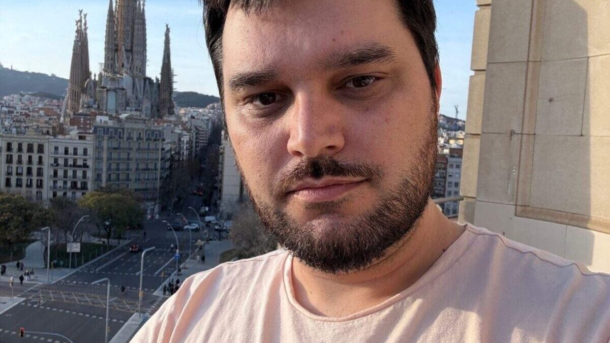 Xiaomi 15 Ultra и Apple iPhone 16 Pro Max: Подробное сравнение камер 45 iPhone 16 Pro Max