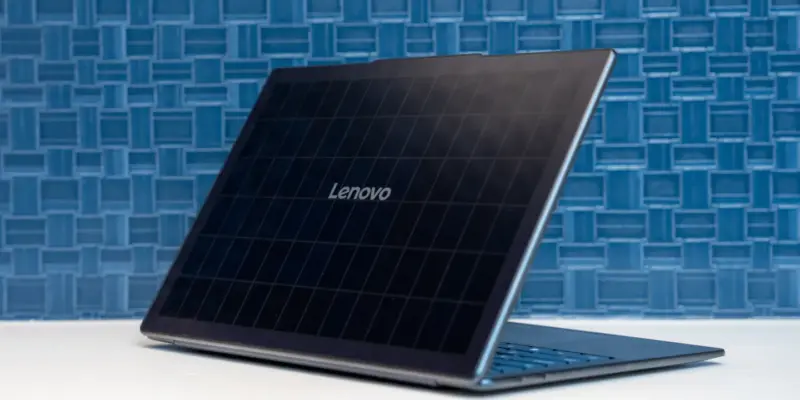 MWC 2025: Lenovo представила концепт ноутбука Yoga Solar PC с солнечной зарядкой (lenovo solar1.jpg)