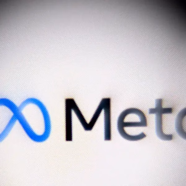 * Meta Platforms признана экстремистской организацией, её деятельность в России запрещена, а также принадлежащие ей социальные сети Facebook и Instagram запрещены в России.
