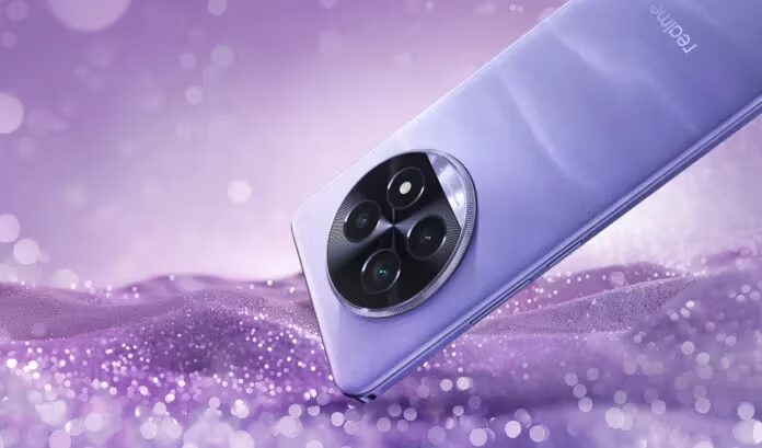 Задняя часть смартфона Realme 14 Pro Lite с тремя камерами