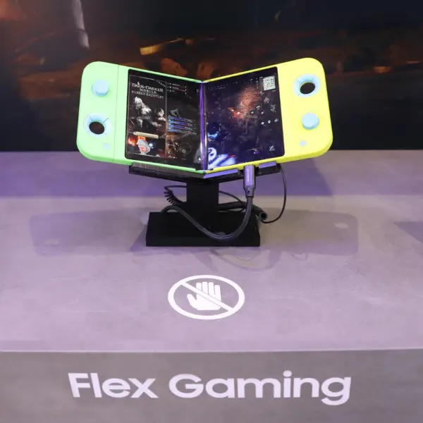 Samsung Flex Gaming