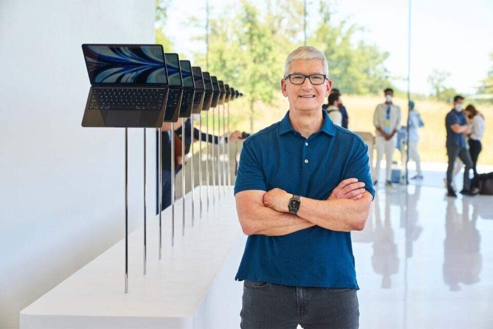 tim cook macbook air the apple post 960x640 1