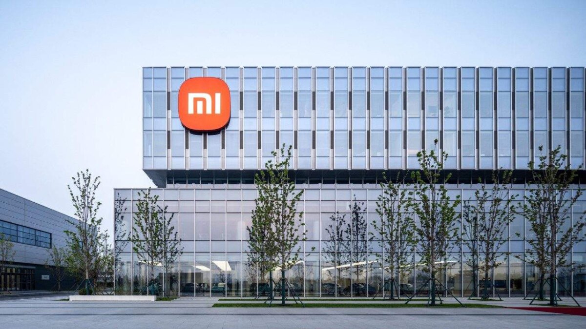 Лучшие устройства Xiaomi за 15 лет: от Mi 1 до электромобилей 14 1729728243531