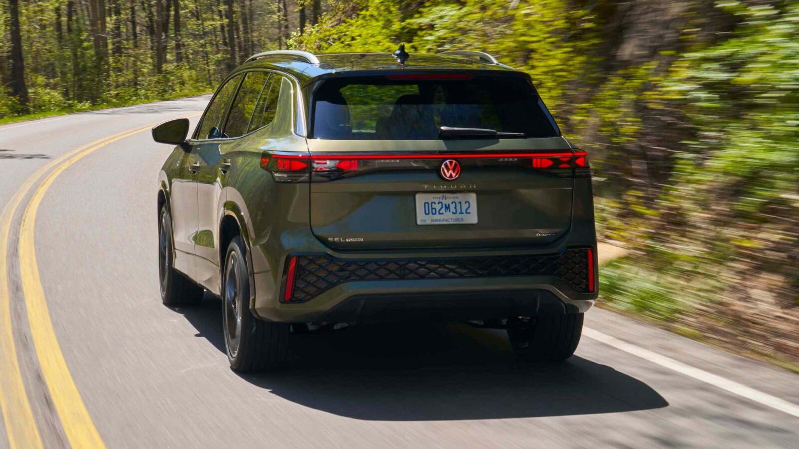 Новый Volkswagen Tiguan R-Line 2026 стал мощнее, чем Golf GTI | Изображение 23 Новый Volkswagen Tiguan R-Line 2026 стал мощнее, чем Golf GTI (2026 volkswagen tiguan sel r line exterior 2)