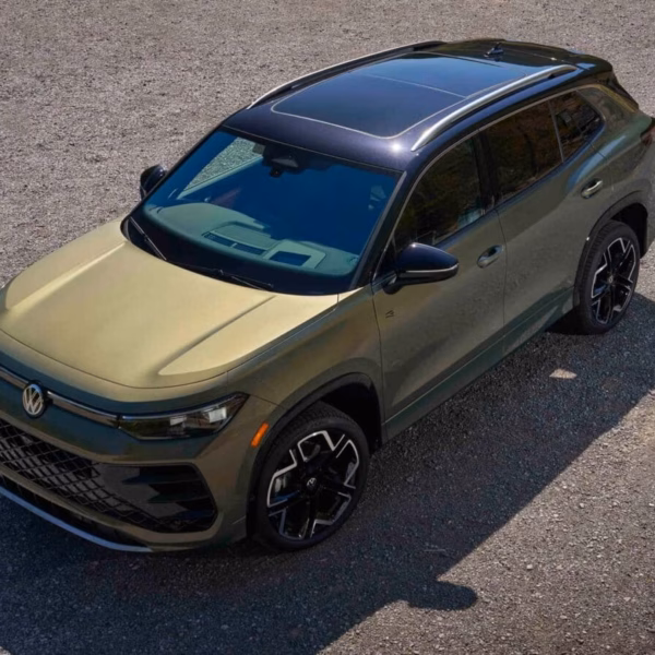2026 volkswagen tiguan sel r line exterior 4