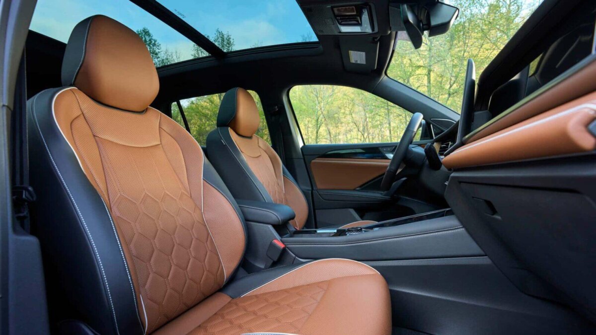 Новый Volkswagen Tiguan R-Line 2026 стал мощнее, чем Golf GTI 16 2026 volkswagen tiguan sel r line interior 2