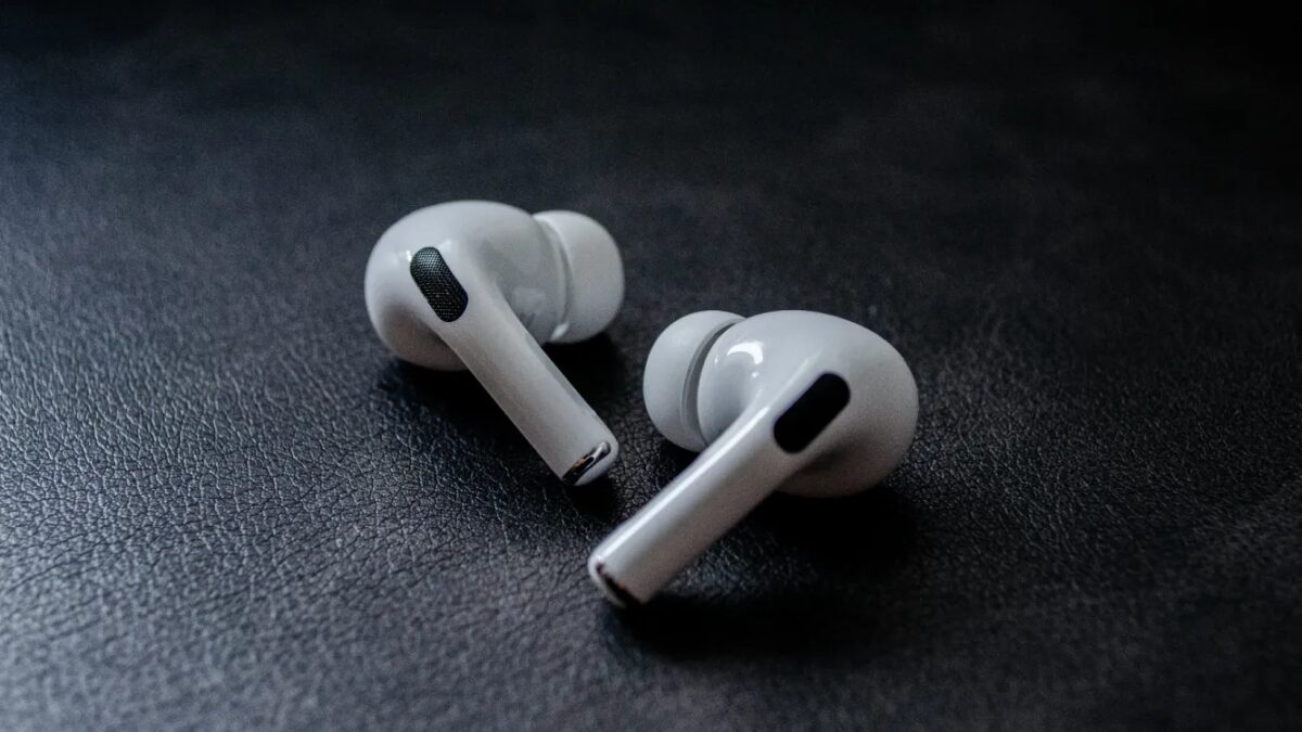 Прозрачные AirPods? Уникальный прототип вызывает бурю эмоций 6 airpods pro 2.jpg