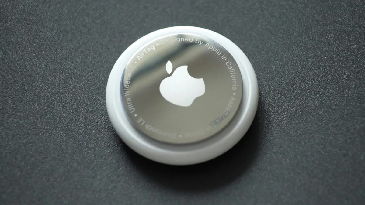 apple airtag product.jpg