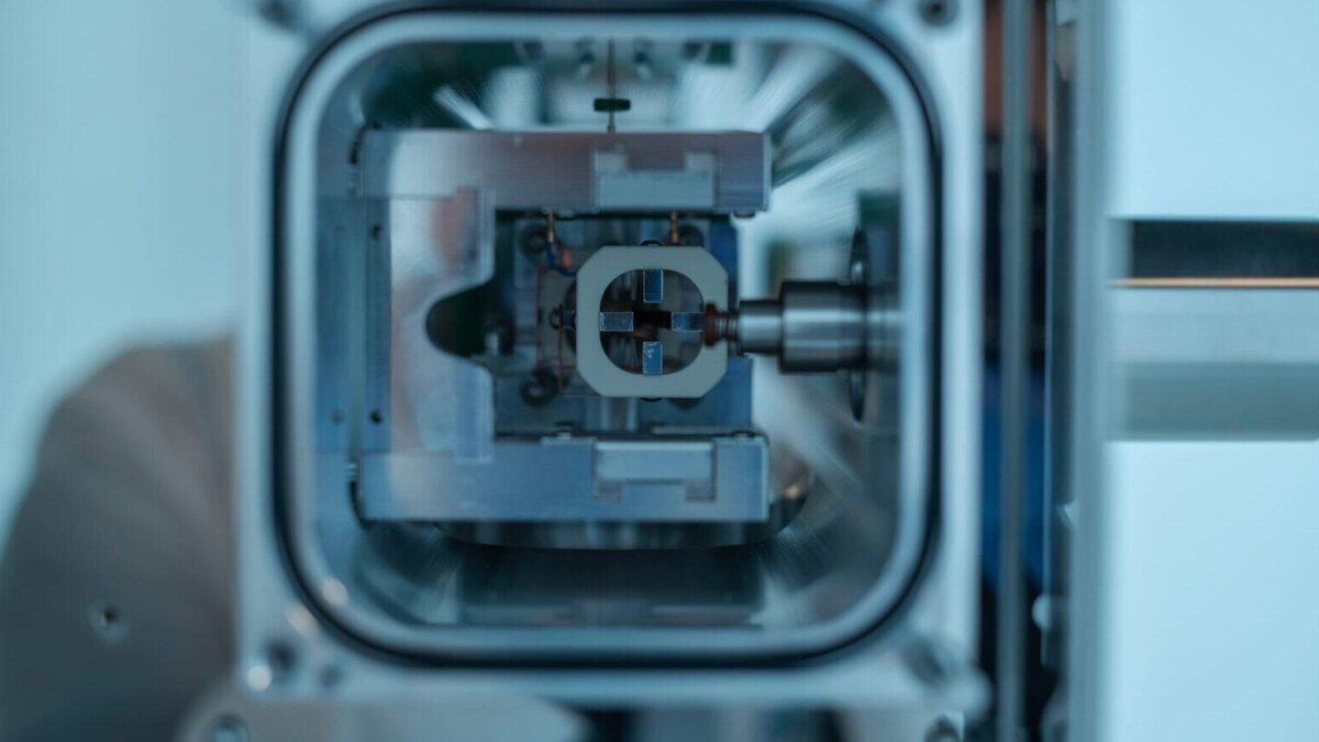 ХИММЕД создал передовой российский хромато-масс-спектрометр AtomiX 4 atomix 1 e1745496982937