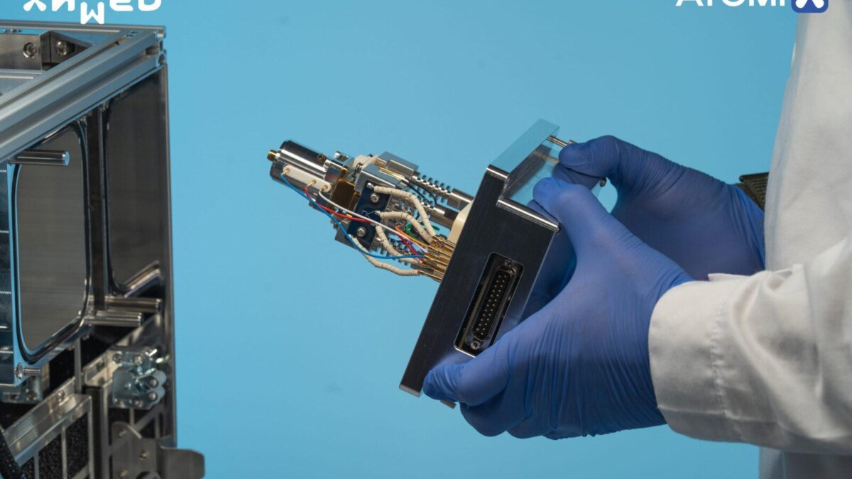 ХИММЕД создал передовой российский хромато-масс-спектрометр AtomiX 7 atomix 2 scaled