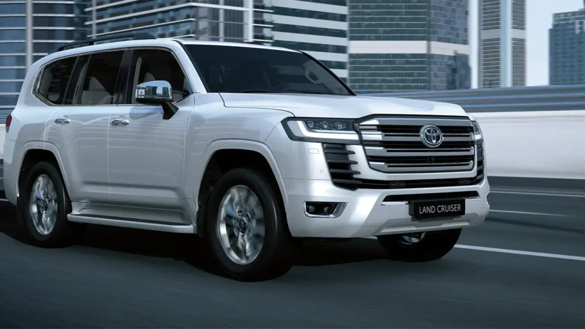 Тысячи Toyota Land Cruiser и LX 600 отзывают в РФ: моторы могут выйти из строя на ходу 3 banner img 1920x916 1