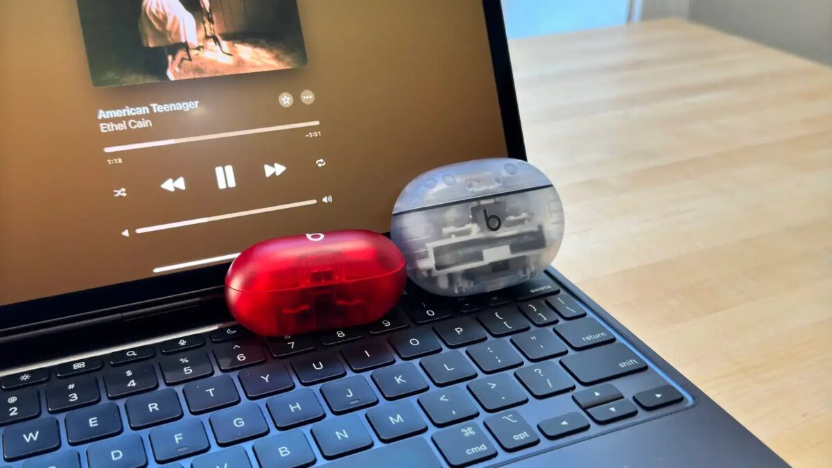 Прозрачные AirPods? Уникальный прототип вызывает бурю эмоций 11 beats solo buds0006.jpg 1