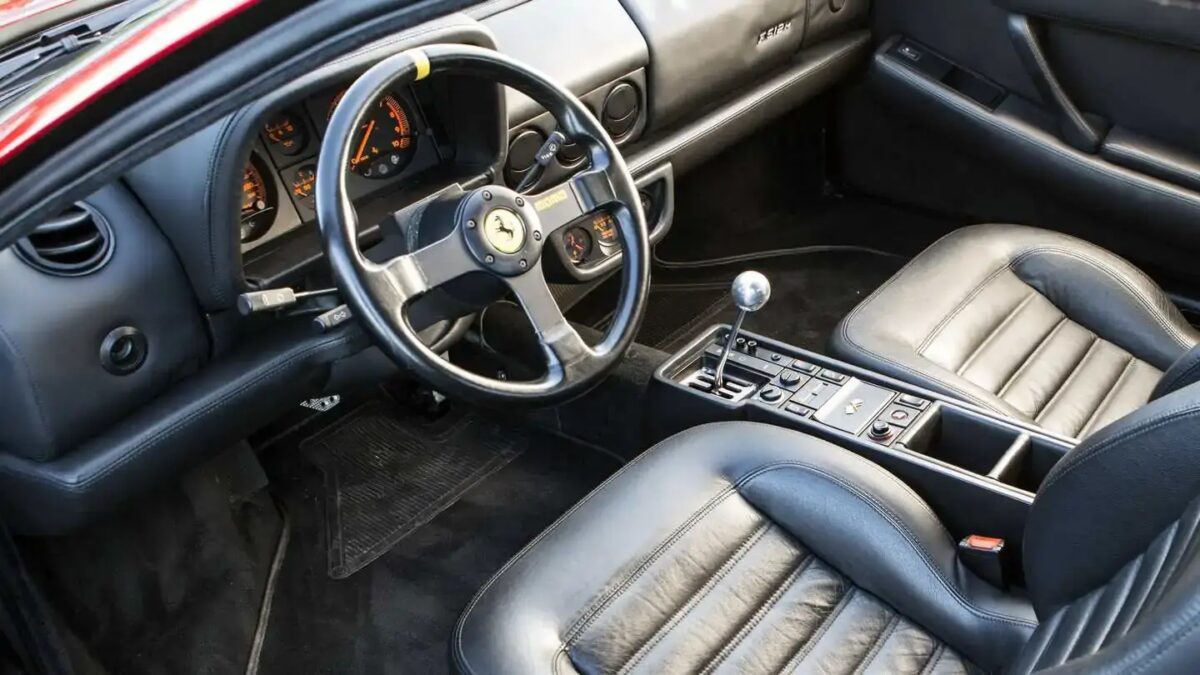 ferrari f512m 1994 interni