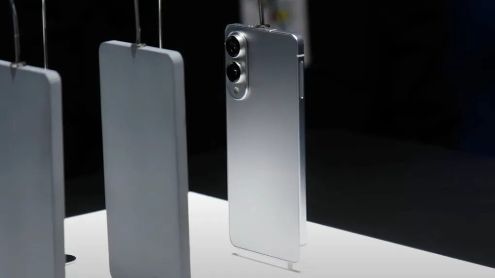 Galaxy S25 Edge: что известно о релизе самого загадочного смартфона Samsung 8 galaxy s25 edge teaser.jpg