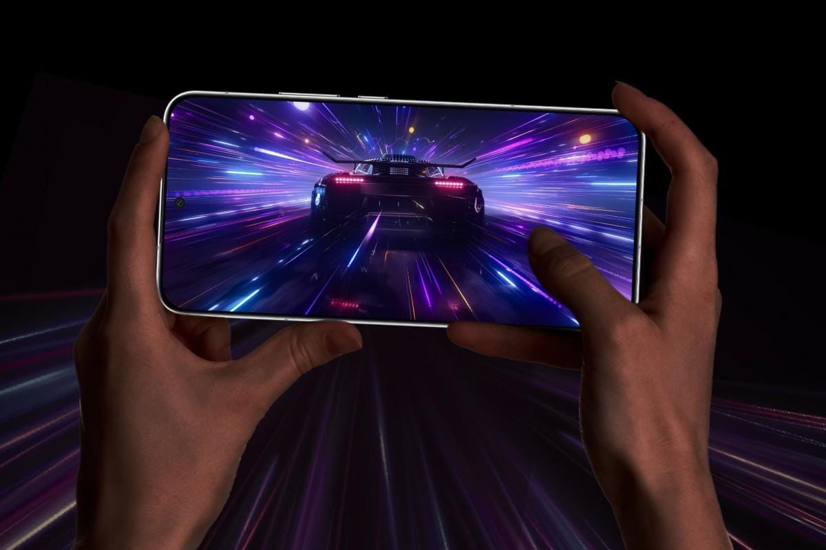 Представлен Honor GT Pro с разогнанным Snapdragon 8 Elite и аккумулятором емкостью 7200 мАч 4 gsmarena 004 8