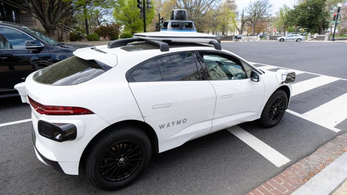 Waymo может начать продавать роботакси частным владельцам 1 hero image.fill .size 1248x702.v1745835871