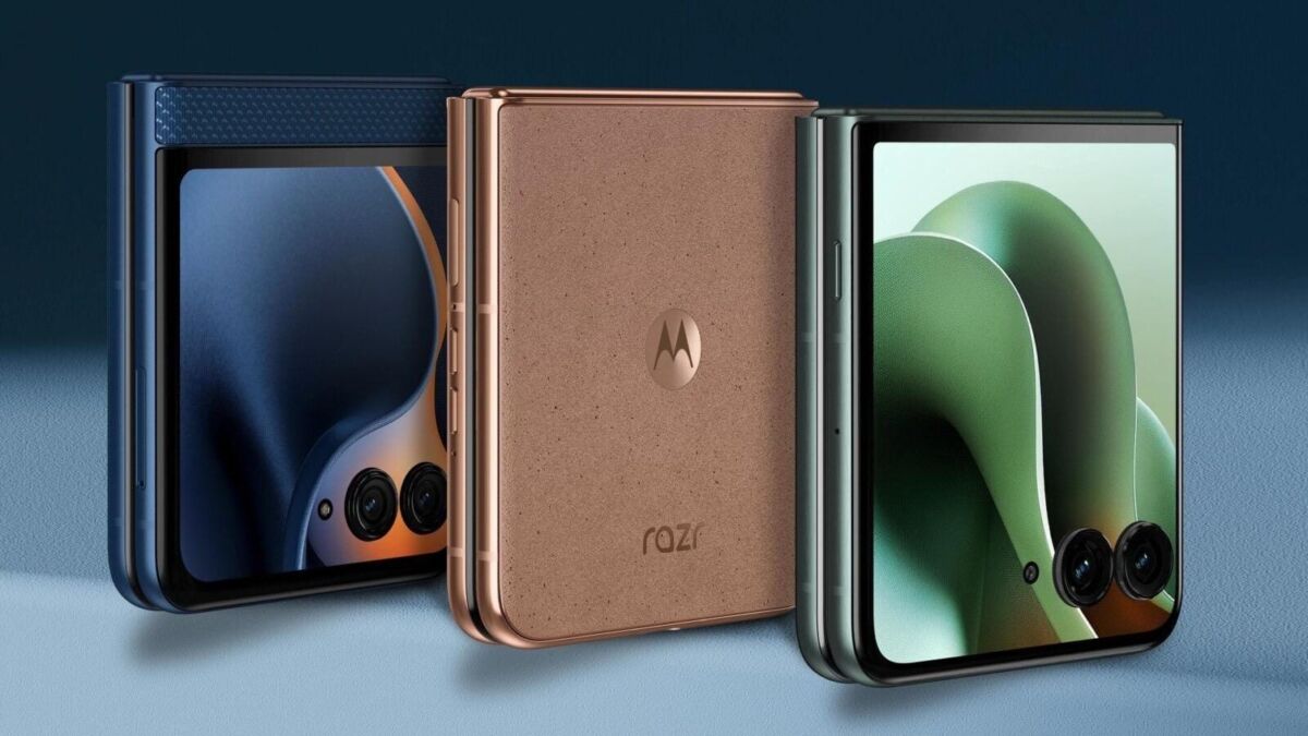 Смартфон Motorola Razr с флип-дизайном, двойной камерой и внешним дисплеем