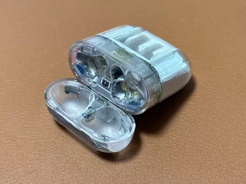 Прозрачные AirPods? Уникальный прототип вызывает бурю эмоций 9 img 3947.jpeg