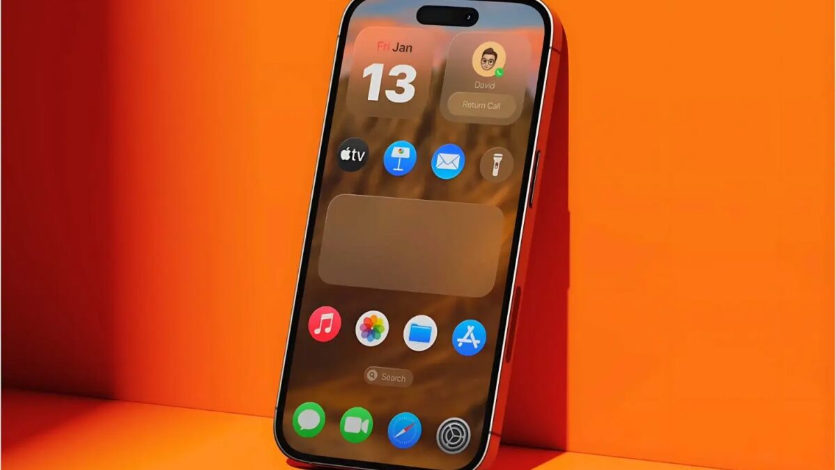 Смартфон iPhone с изменённым интерфейсом и яркими иконками