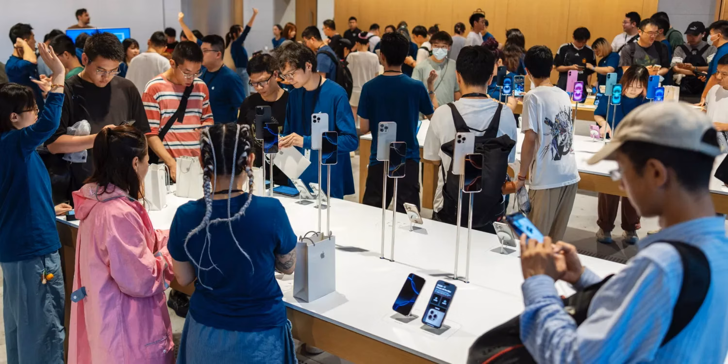 Apple снова под угрозой тарифов — США готовят «технологический налог» 1 iphone16 shanghai.jpg