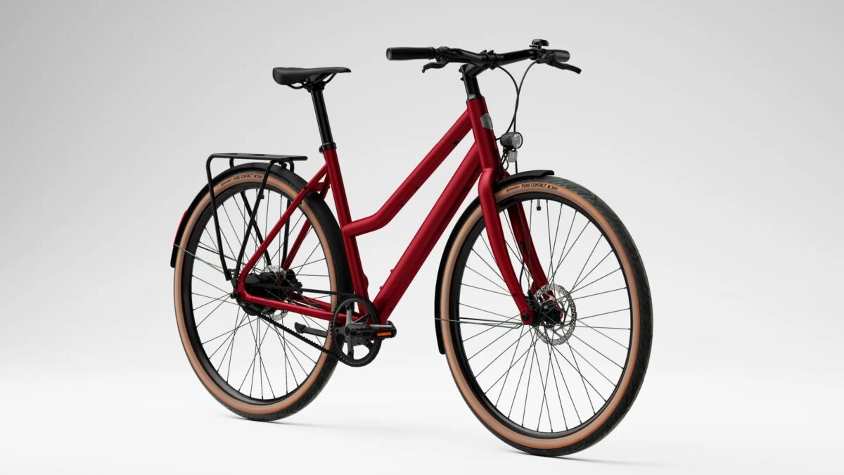 Электровелосипед Ampler Nova заряжается через USB-C — и это не первоапрельская шутка 16 nova pro ls m belt ruby red.jpg