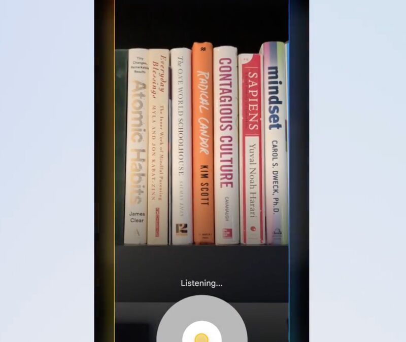 Крупный план инновационной умной приставки с белым корпусом