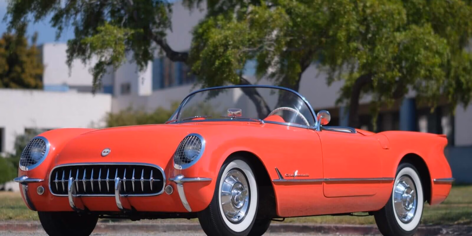 На аукцион выставлен Corvette C1, с которого началась эра V8 4 1955 chevrolet corvette 250420 ex87 003 23935 896072