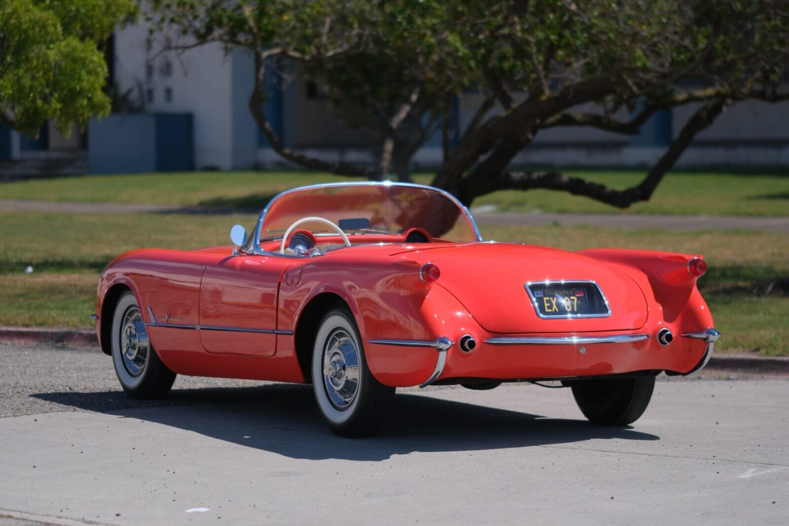 На аукцион выставлен Corvette C1, с которого началась эра V8 5 1955 chevrolet corvette 250420 ex87 006 23953 896071
