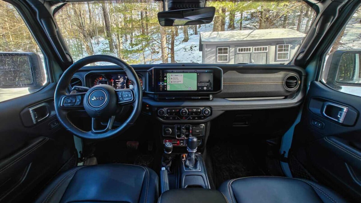 Gemini AI появится в Android Auto и научится управлять автомобилем 3 2024 jeep wrangler rubicon 392 final edition 3