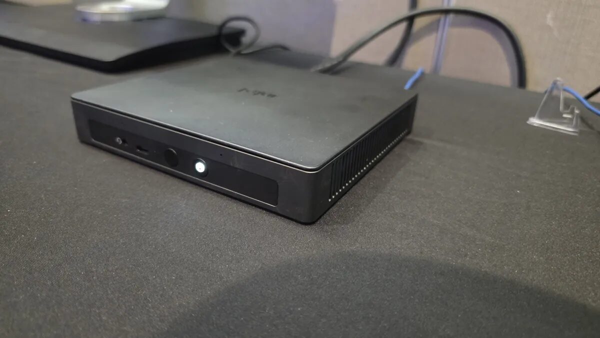 Computex 2025: Intel показала процессоры Panther Lake — старт продаж в начале 2026 года 15 6punhmduibc5rqy3rr8pbb 1200 80.jpg