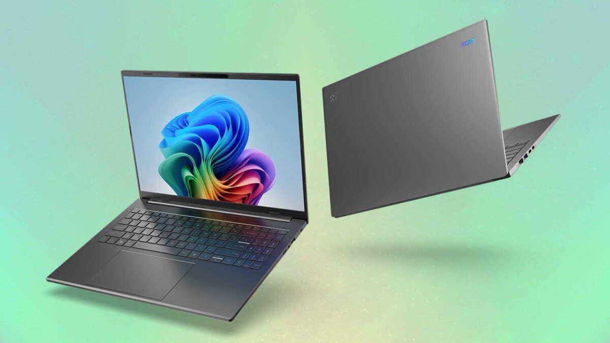 ноутбук Acer Aspire 16 AI с открытым экраном и клавиатурой с русской раскладкой вид снизу и сбоку