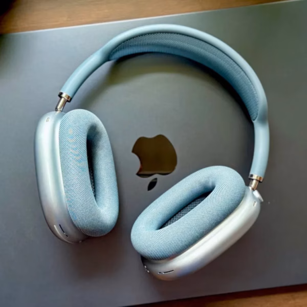airpods max usbc blue.jpg