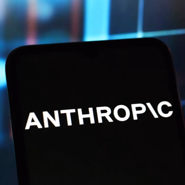 Глава Anthropic предупредил: искусственный интеллект уничтожит половину белых воротничков