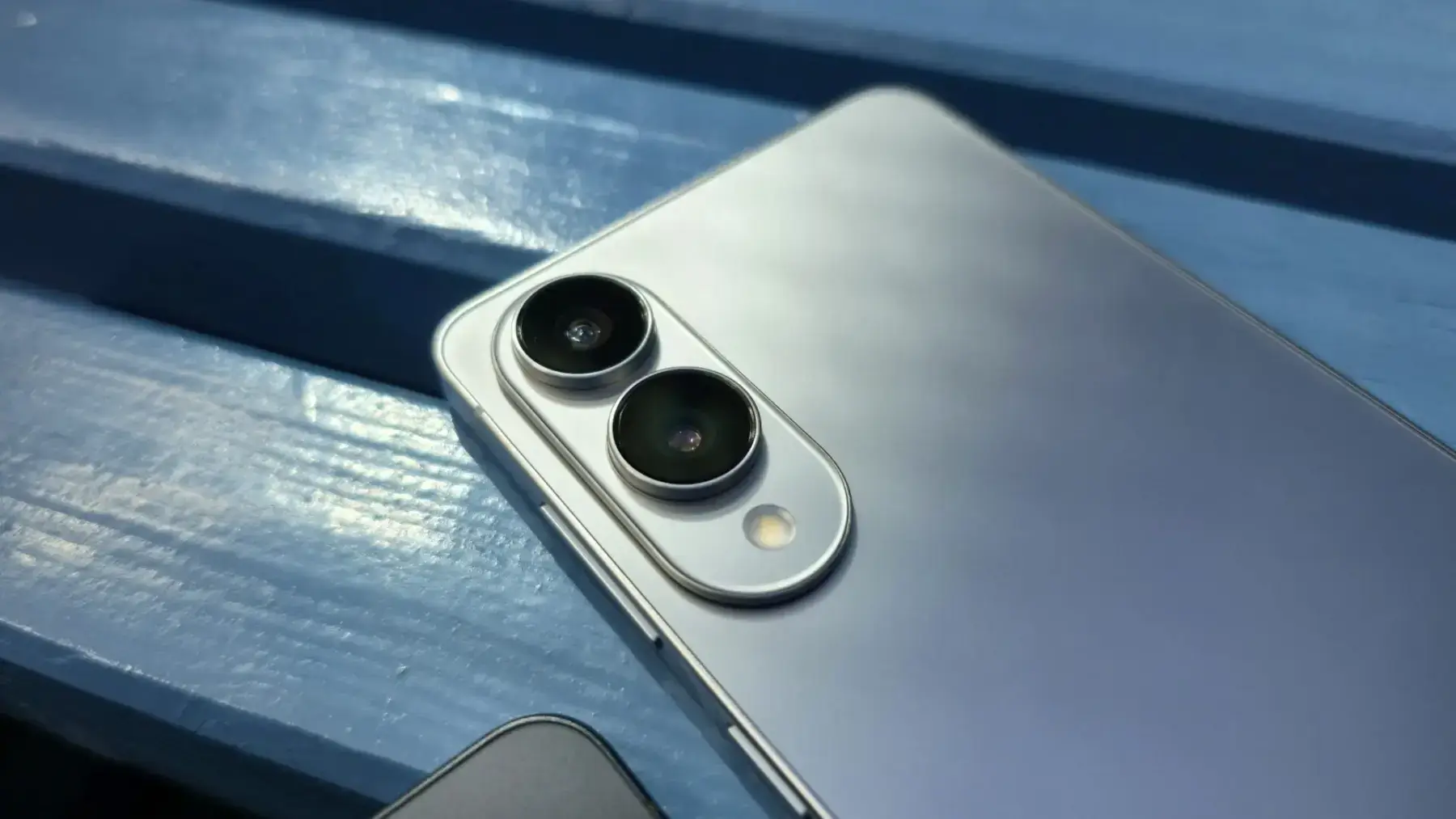 Что не так с Galaxy S25 Edge? Первый обзор до старта продаж 11 galaxy s25 edge hands on 12 1920x1081 1