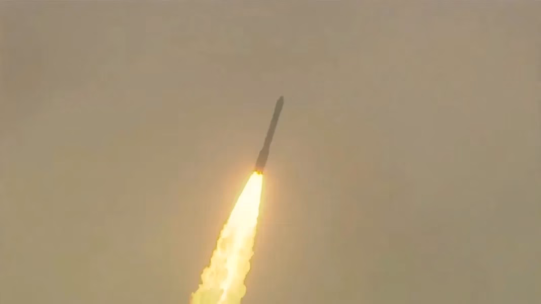 В Индии провалился запуск спутника EOS-09: ракета PSLV отклонилась от курса 1 india large.jpg